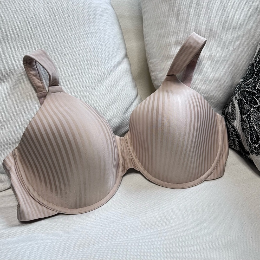 Playtex 40DD Secrets Perfectly Smooth Underwire Bra Womens Seamless TruSUPPORT